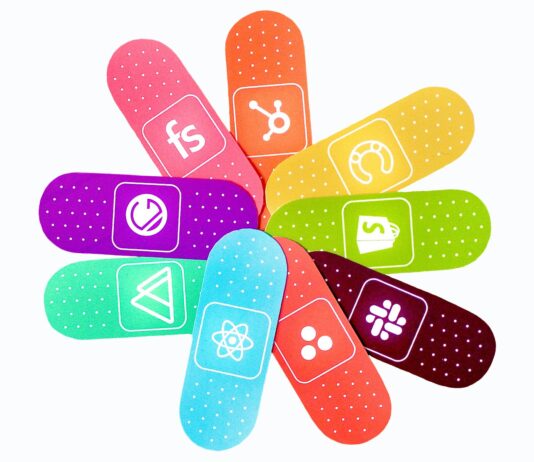 일상 속 AI 건강 관리, 내 손 안의 건강 멘토 red and yellow number 3