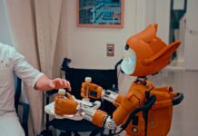 “AI로 똑똑하게 건강 챙기기… 일상 속 건강 관리, 쉽고 실용적으로” Man gives robot bottles on a tray