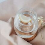 일상 속 웰니스 문화 확산… 건강한 생활로의 작은 변화가 만든다 clear glass jar with white liquid inside